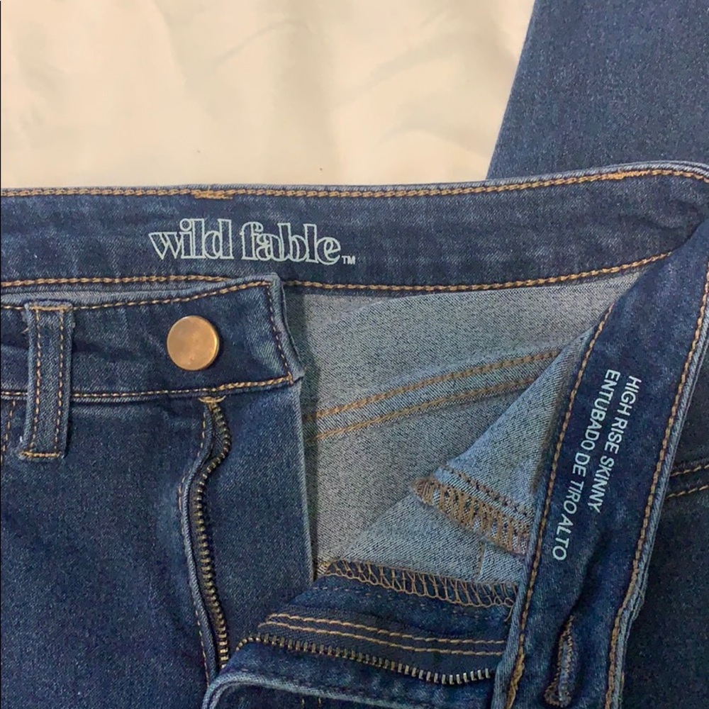 High Rise Skinny - size 2 - Picture 3 of 3